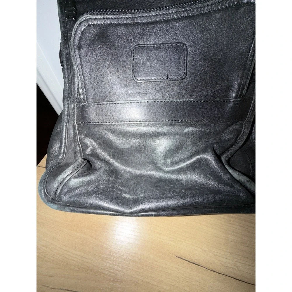 Tumi Black Napa Leather Business/tablet bag crossbody shoulder  M